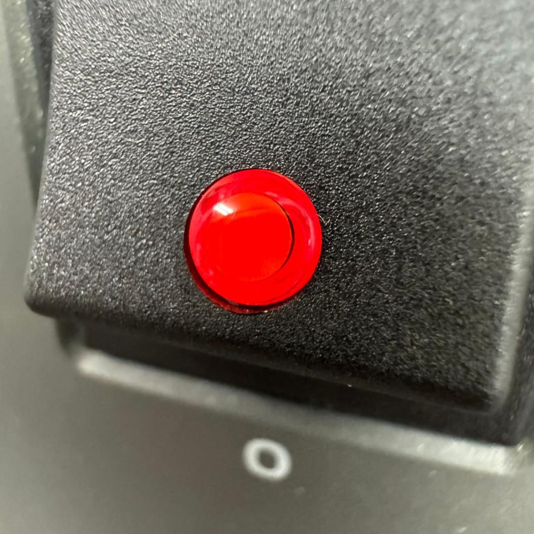 ☆デロンギ　ミニオイルヒーター　RHJ01A0505　足元暖房　DeLonghi