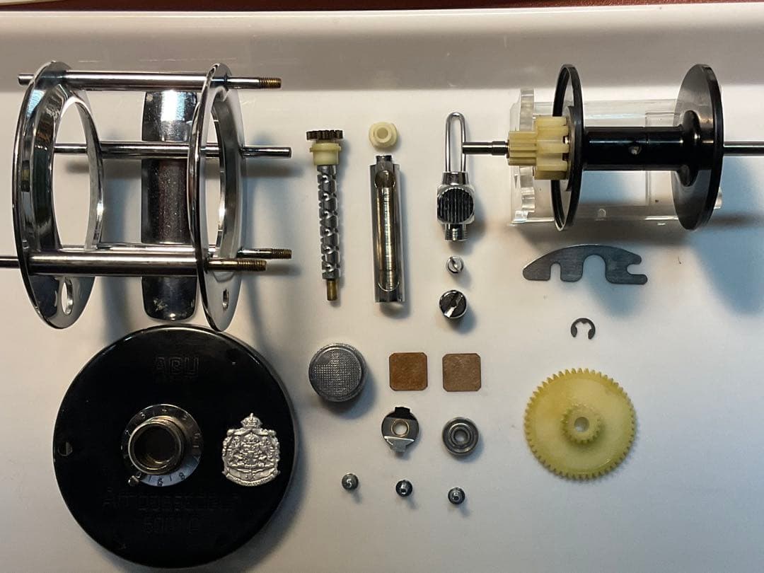 ABU アンバサダー 5001 C メンテ済 フレーム修正済