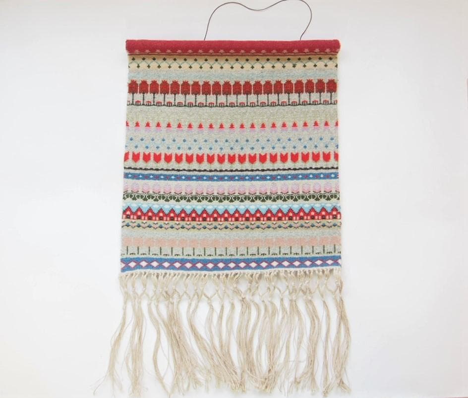 北欧ヴィンテージ★手織りブンデンローゼンゴング織りタペストリー赤い家チューリップ