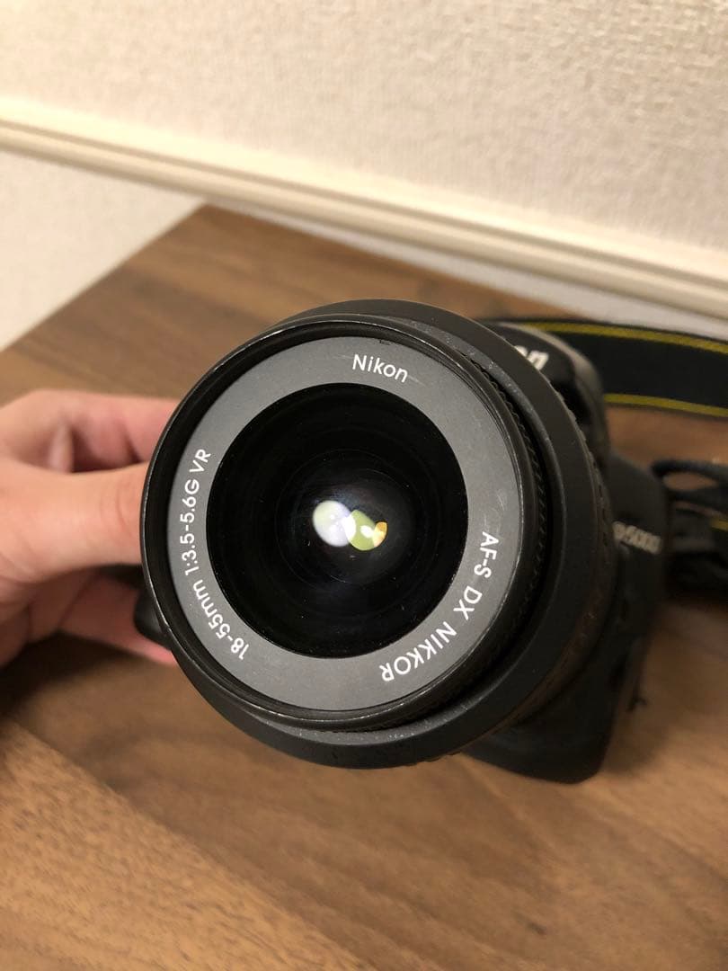 Nikon D5000（三脚、SDカード等セット）