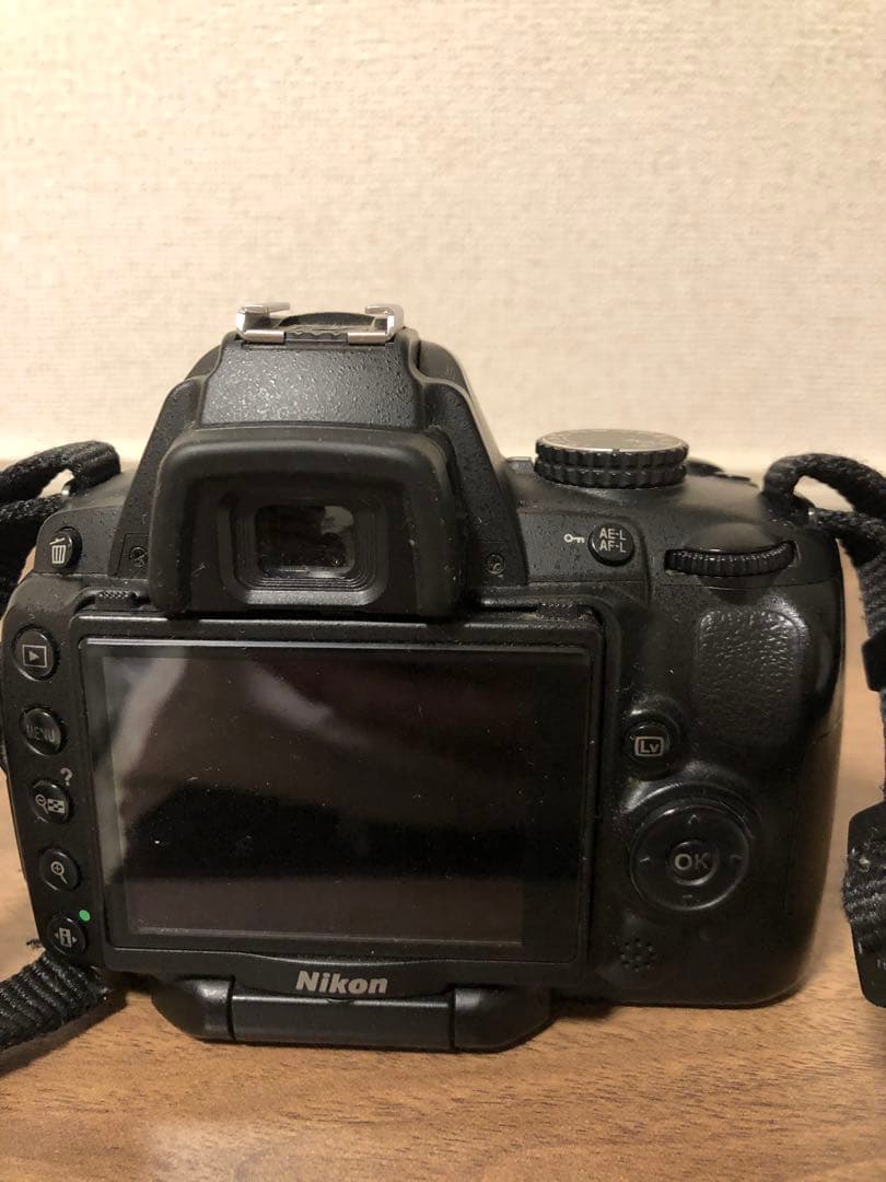 Nikon D5000（三脚、SDカード等セット）