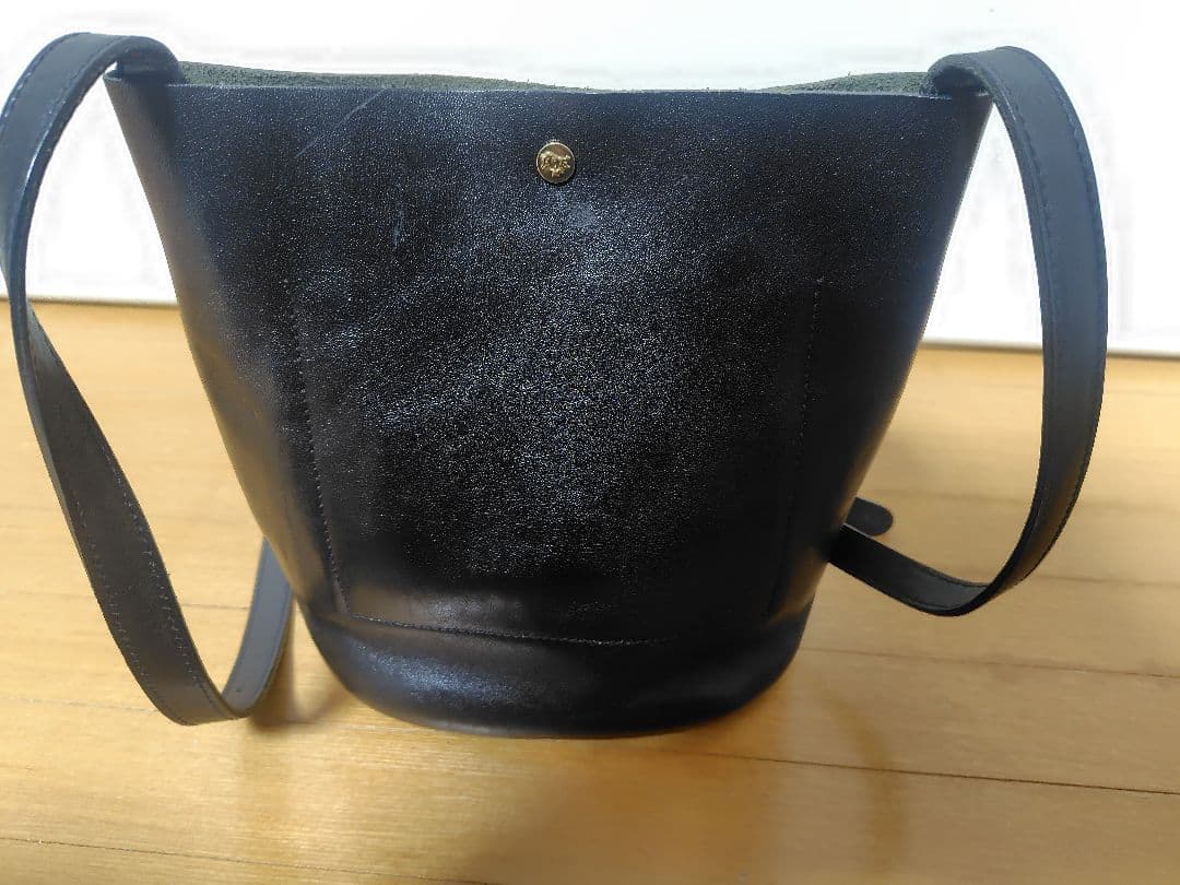 イルビゾンテ　ショルダーバッグ 　ミニバケツ型2WAY　クロスボディバッグ　黒