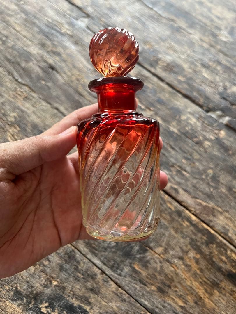 評価1000記念SALE⏬ オールドバカラ❷バンブー　パフュームボトル　レッド