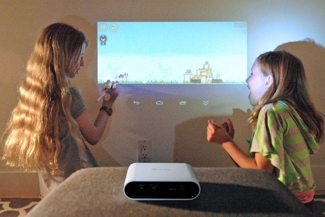 【タッチ操作】スマート　プロジェクター Touchjet Pond　映画　ゲーム