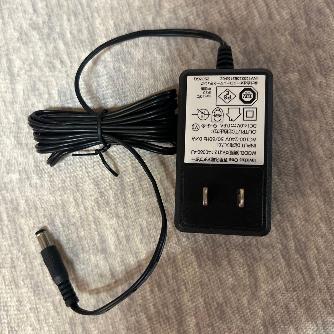 INVICTUS スティッククリーナー 本体 充電器，充電スタンド　付き