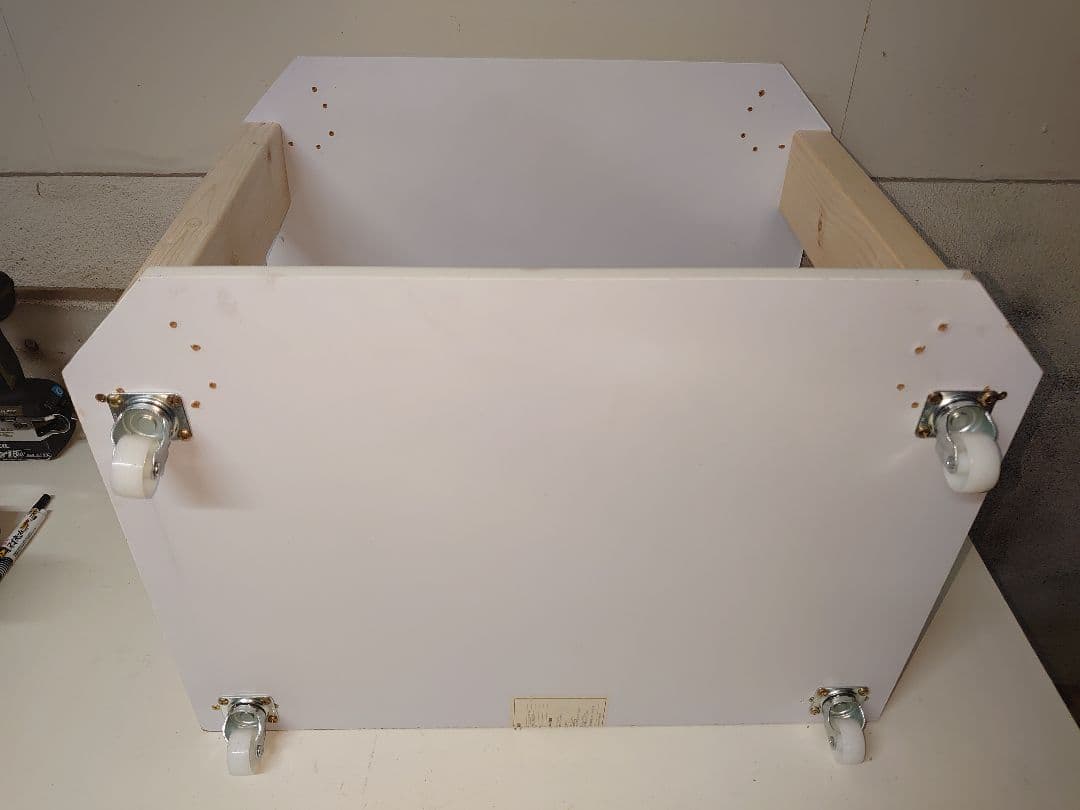 【移動に便利なキャスター付シンプルスタンド㉗】パチスロ実機を置く台・オーダー品