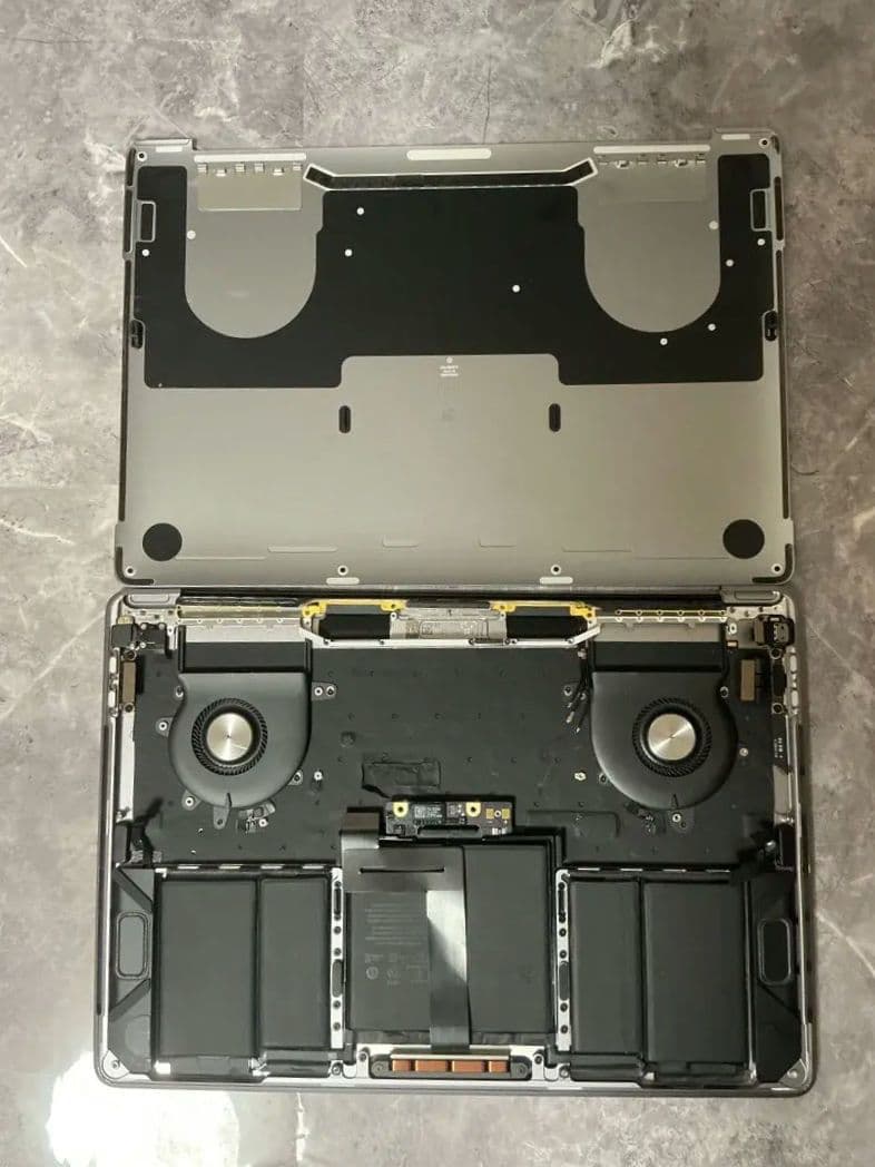 MacBook Pro A1989 日本語 キーボード 下半身　部品