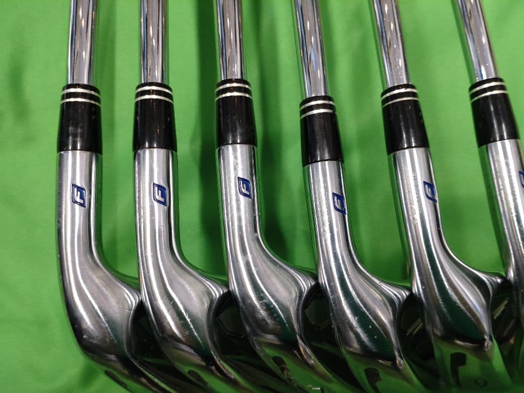 テーラーメイドグローレFORGEDアイアン　NSPRO ZEROS 8 S