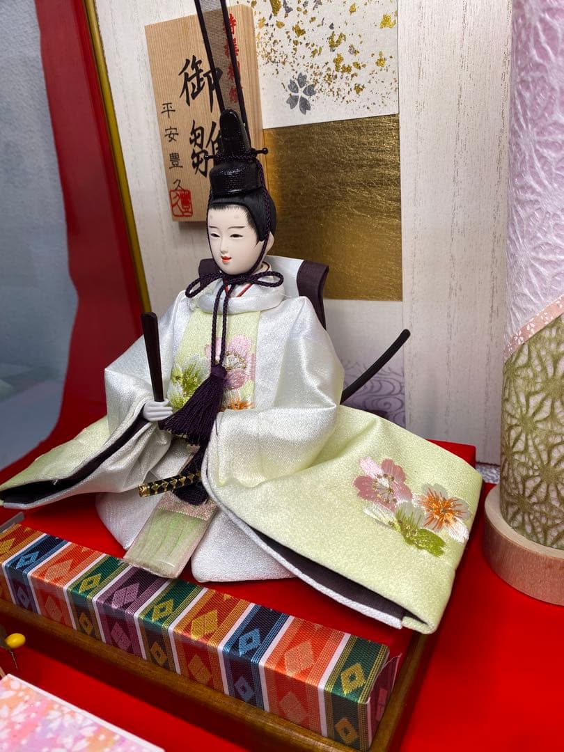 平安豊久　雛人形アクリルケース入り親王飾り・間口約５８×奥行約３２×高さ約３８㎝