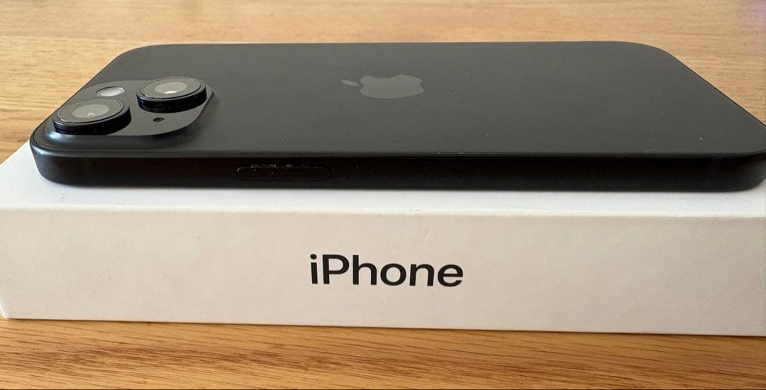 【美品】iPhone15 128GB ブラック(SIMフリー)
