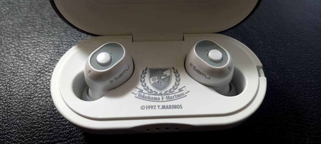 大幅値下‼️横浜Fマリノス 限定SE04ワイヤレスイヤホンBluetooth5❗