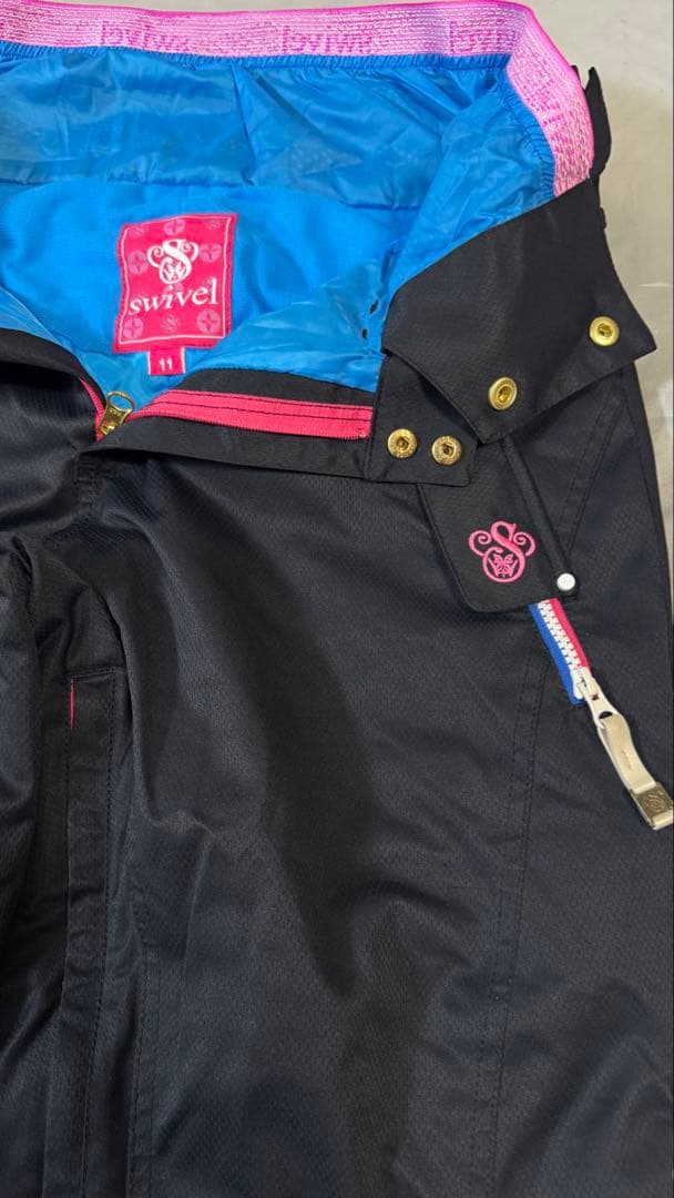 美品　swivel スノボウェア　11号　ディズニー　コラボ