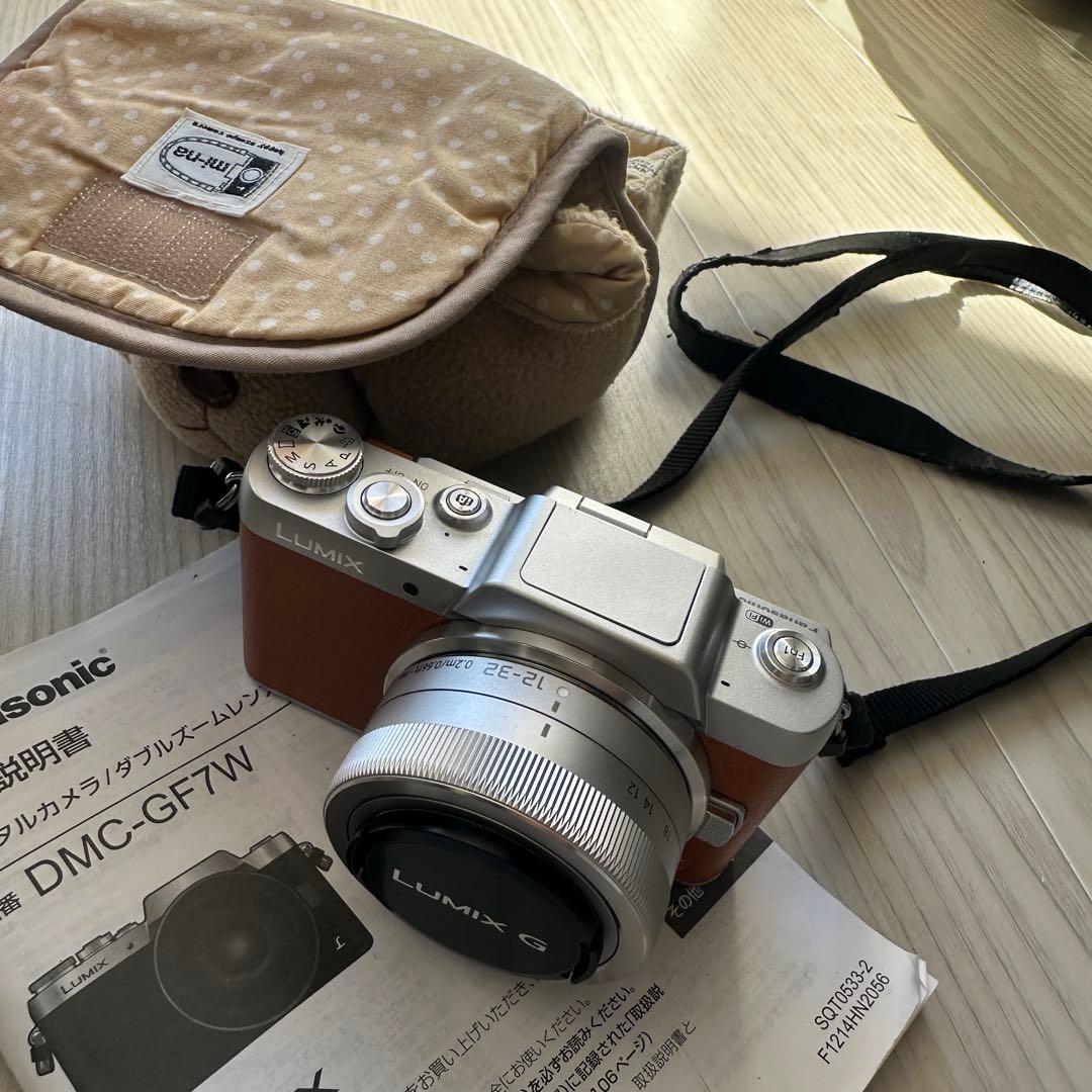 【美品】LUMIX DMC-GF7ミラーレス一眼レフ