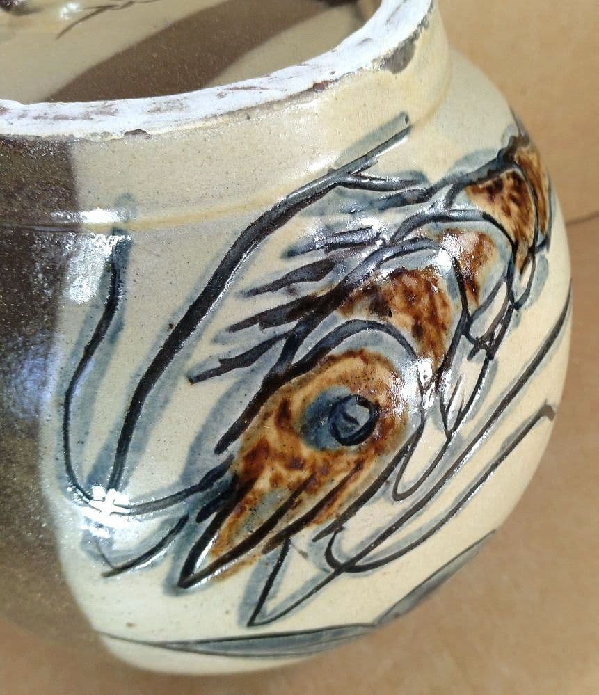 【本物保証】金城次郎 窓絵丸壷(海老魚紋）共箱 栞 人間国宝 極美品 壷屋焼