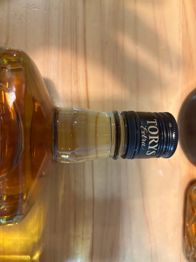 ニッカウィスキー　白角　サントリーウィスキー　トリスextra