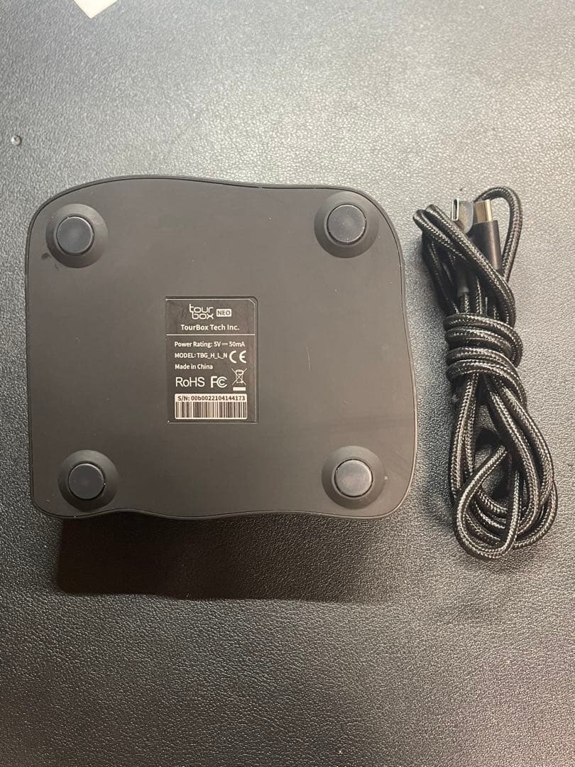 TourBox Neo コントローラー