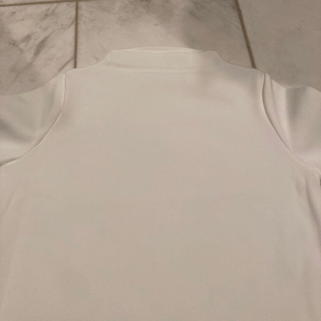 maison de dolce メゾンドドルチェ　袖サテンフレア　白トップス