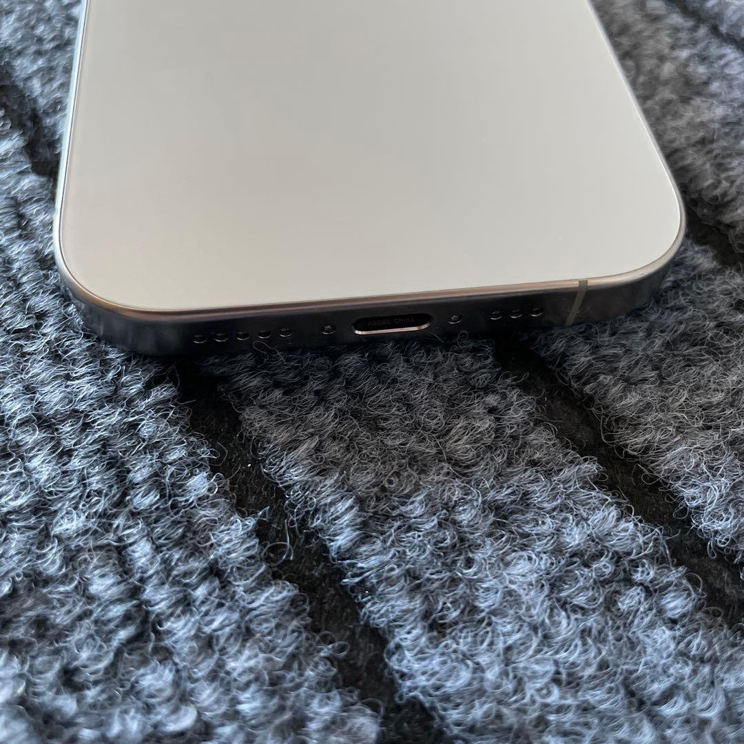 191 iPhone 16 pro 256GB SIMフリーナチュラルチタニウム
