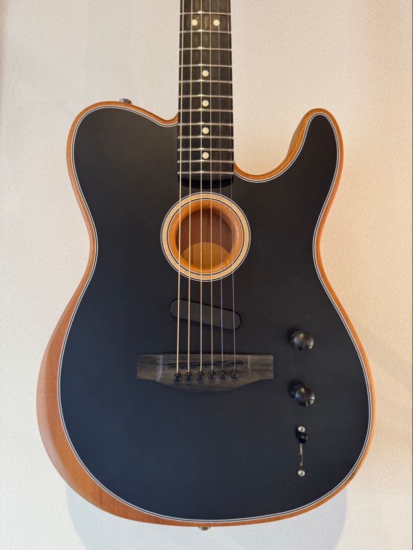 フェンダー　アメリカンアコースタソニック