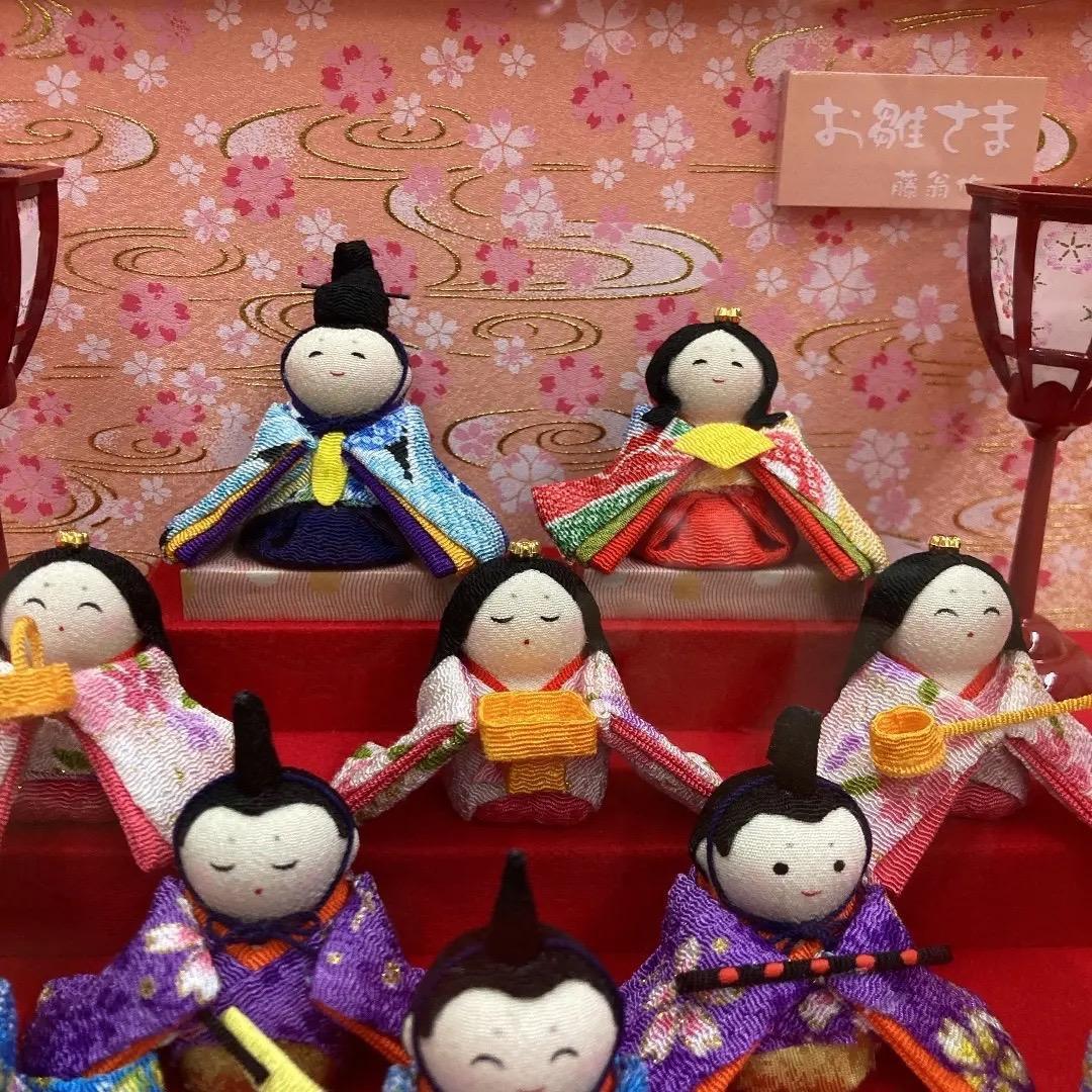 K2 わらべ雛10人飾り　アクリルケース入り　巾32㎝位　ひな人形ケース