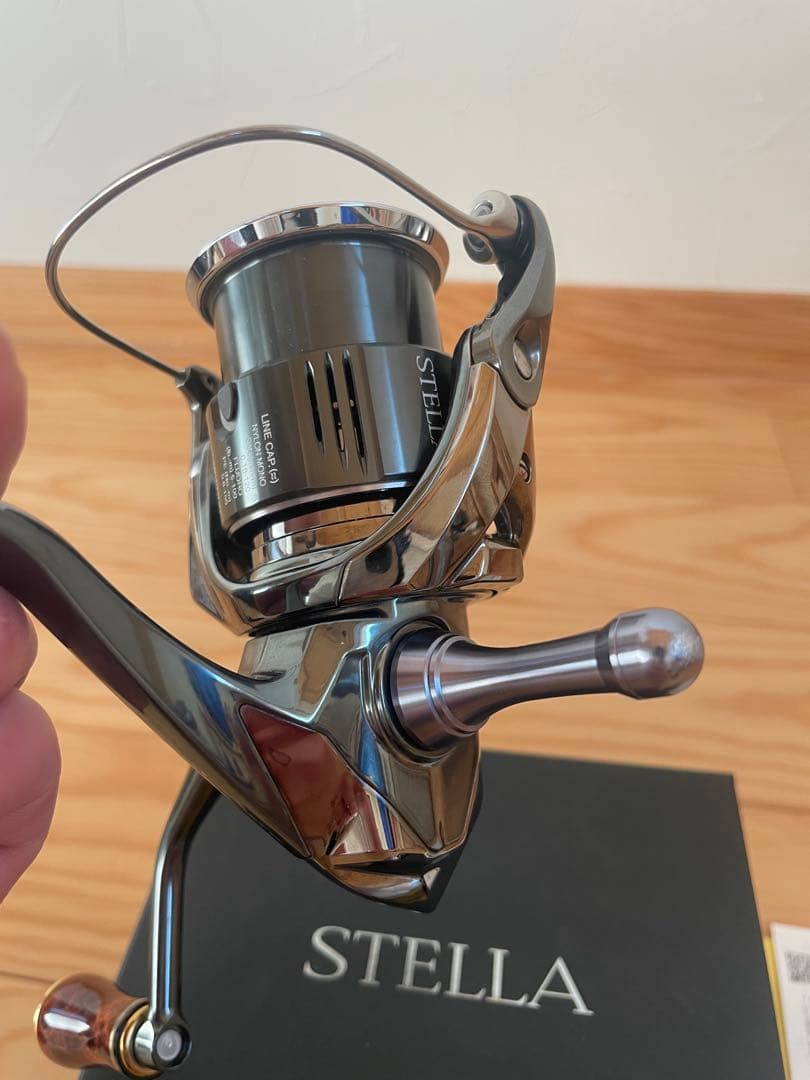 22ステラ　C3000XG ウッドノブ　替えスプール付き