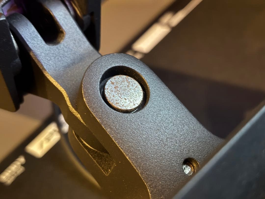 ASUS ROG Swift PG32UQ + エルゴトロンLXモニターアーム