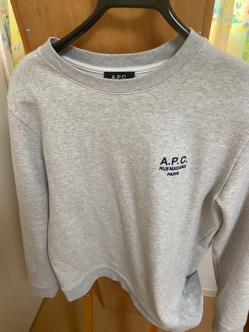 m*i様 美品 A.P.C. グレー クルーネック スウェット M