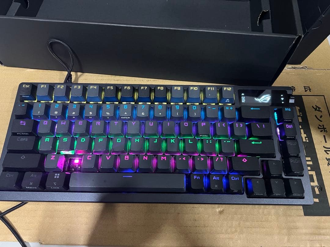 ASUS ゲーミングキーボード ROG Azoth