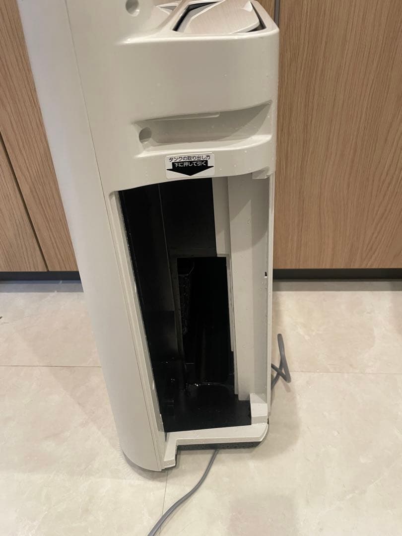 シャープ 加湿空気清浄機 KC-L50-W 2021年袋