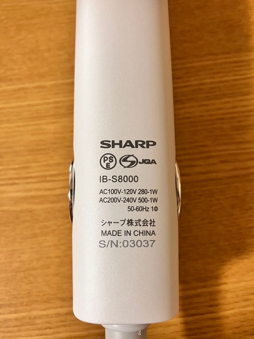 ホワイト ストレートヘアアイロン 温度調整可能