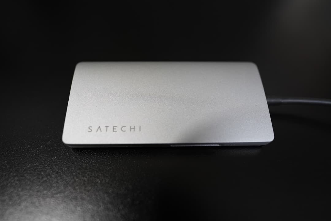 SATECHI 8 in 1 USB-C ハブ マルチポートアダプター 4K