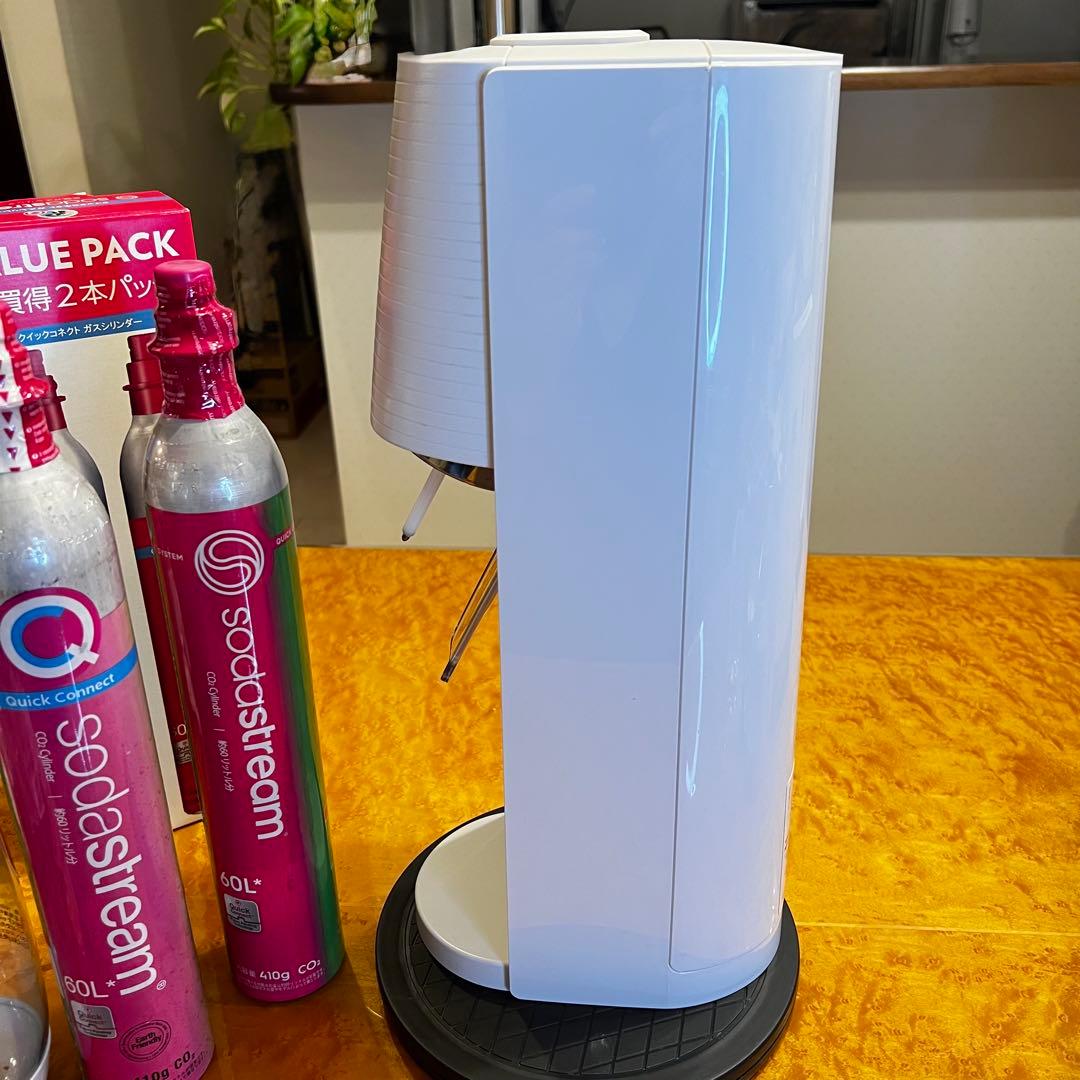 SodaStreamソーダストリームTERRA シリンダー2本　未使用ボトル1本