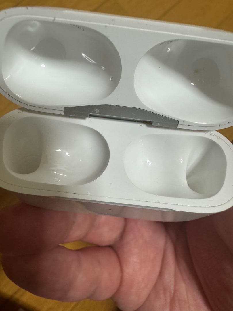 AirPods Pro2世代ケース ケーブル ※右イヤホン有り