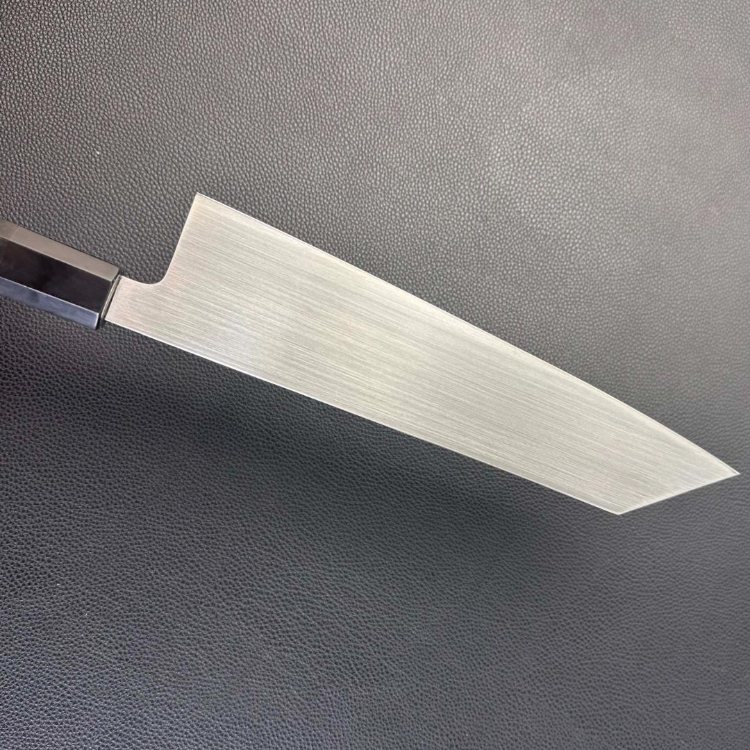 11148切付牛刀8寸ヘアライン仕上げ刃は究極の切れ味両刃包丁黒檀黒水牛角八角柄