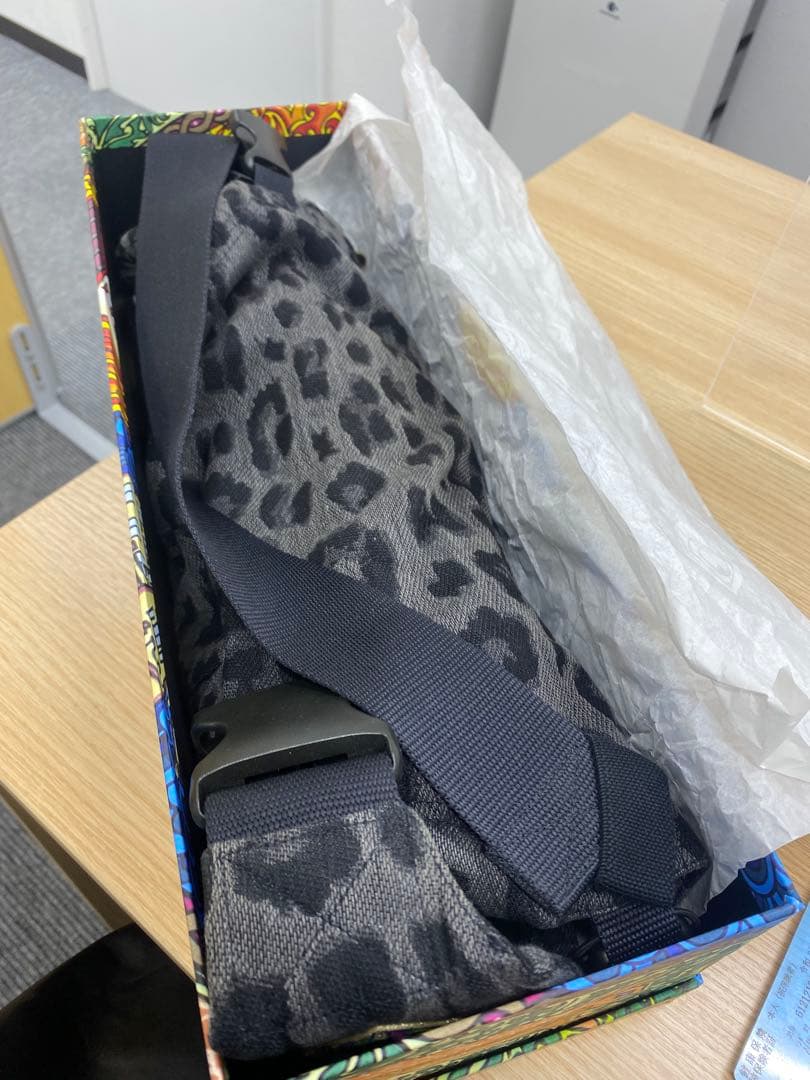 artipoppe グレー レオパード 抱っこ紐