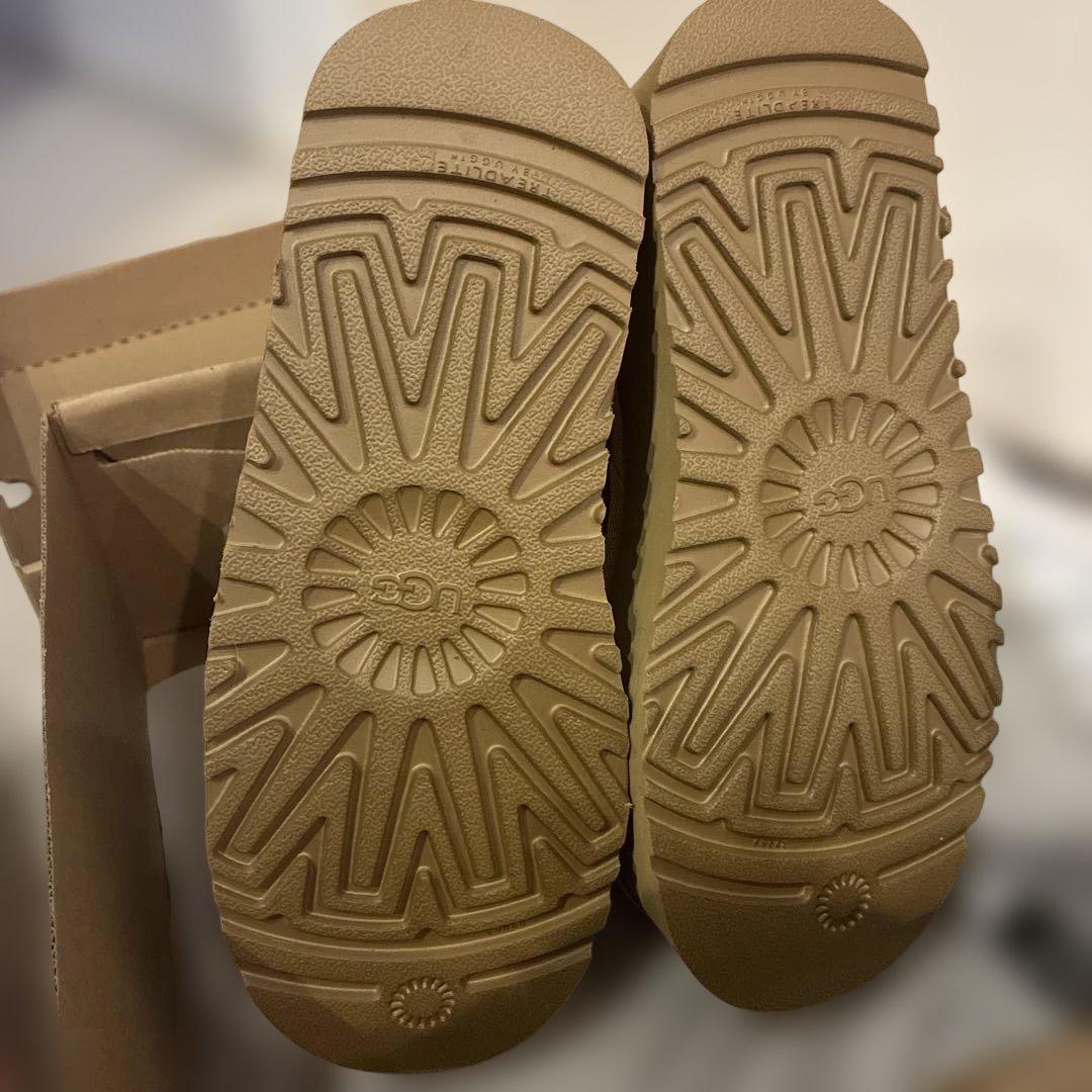 【新品】 UGG 24㎝　チェスナッ　厚底　ムートンブーツ