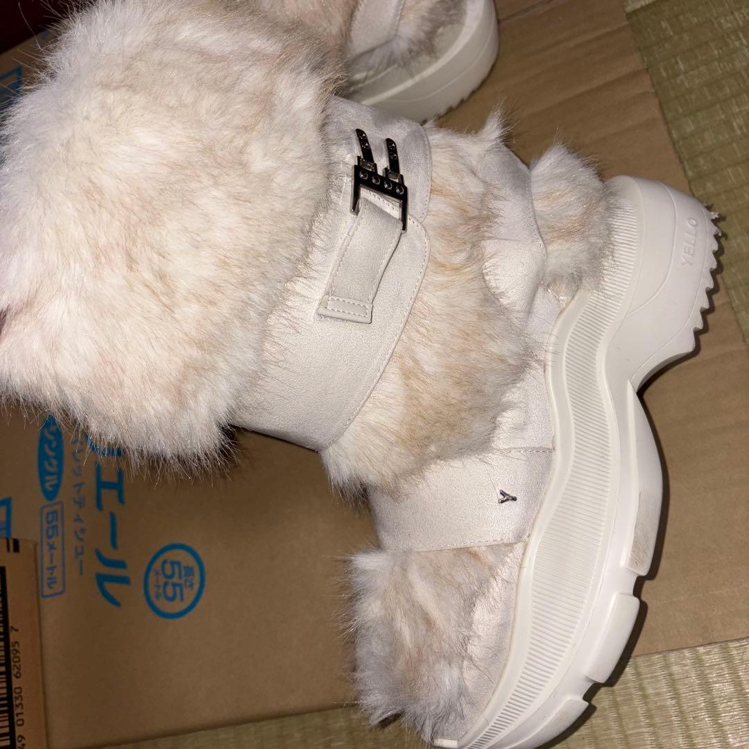 MOLO SHORT BOOTS L ホワイト