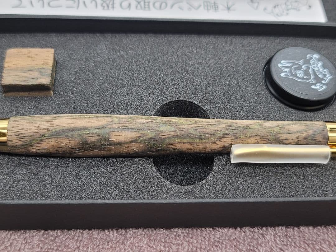 新品　こぶた工房　黒柿孔雀杢　極上　ボールペン