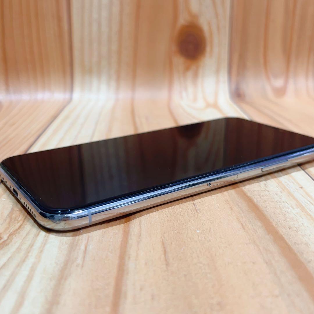 SIMフリー 本体 iPhone X 64 GB シルバー 525 電池新品