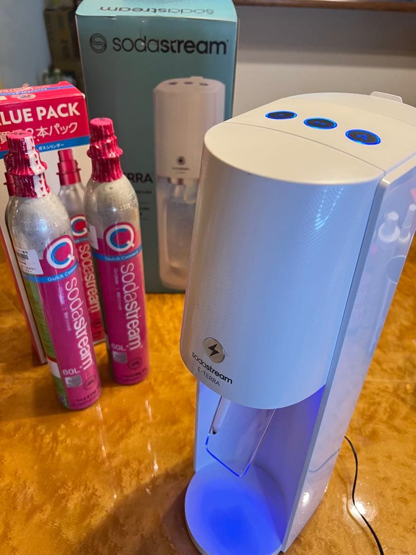 Sodastream E-TERRA 満タンガスシリンダー2本　専用ボトル1本