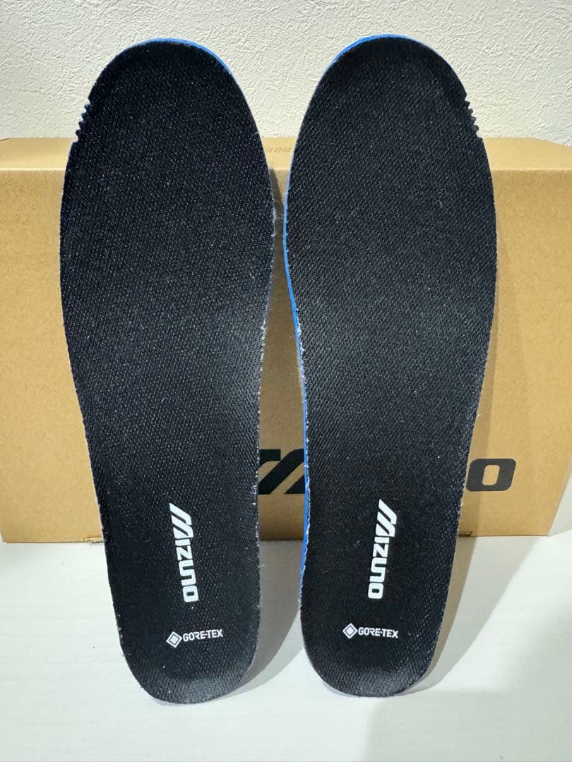 ミズノ Wave Prophecy Moc ゴアテックス ブラック オフホワイト