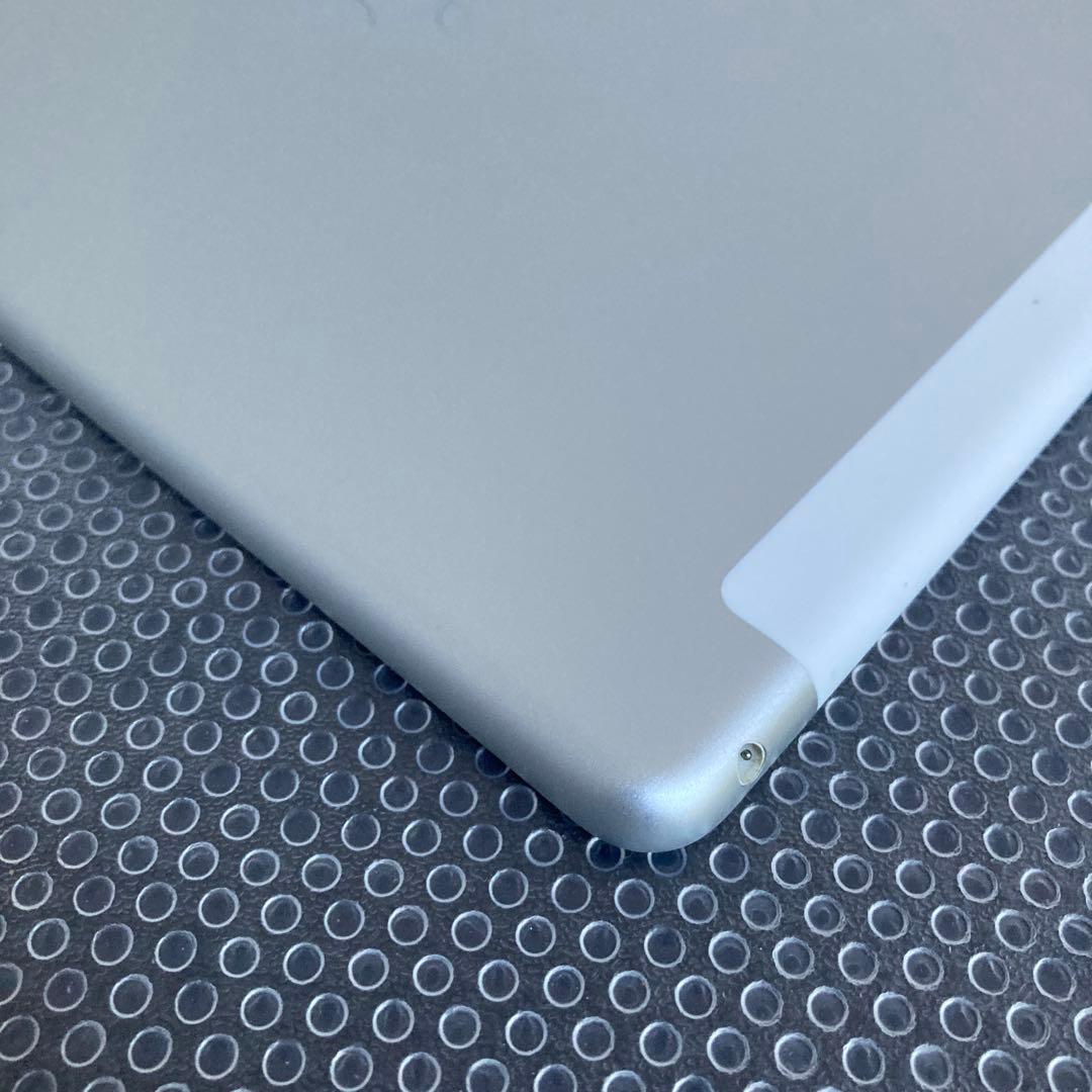 3780【早い者勝ち】電池良好☆iPad8 第8世代 32GB SIMフリー☆