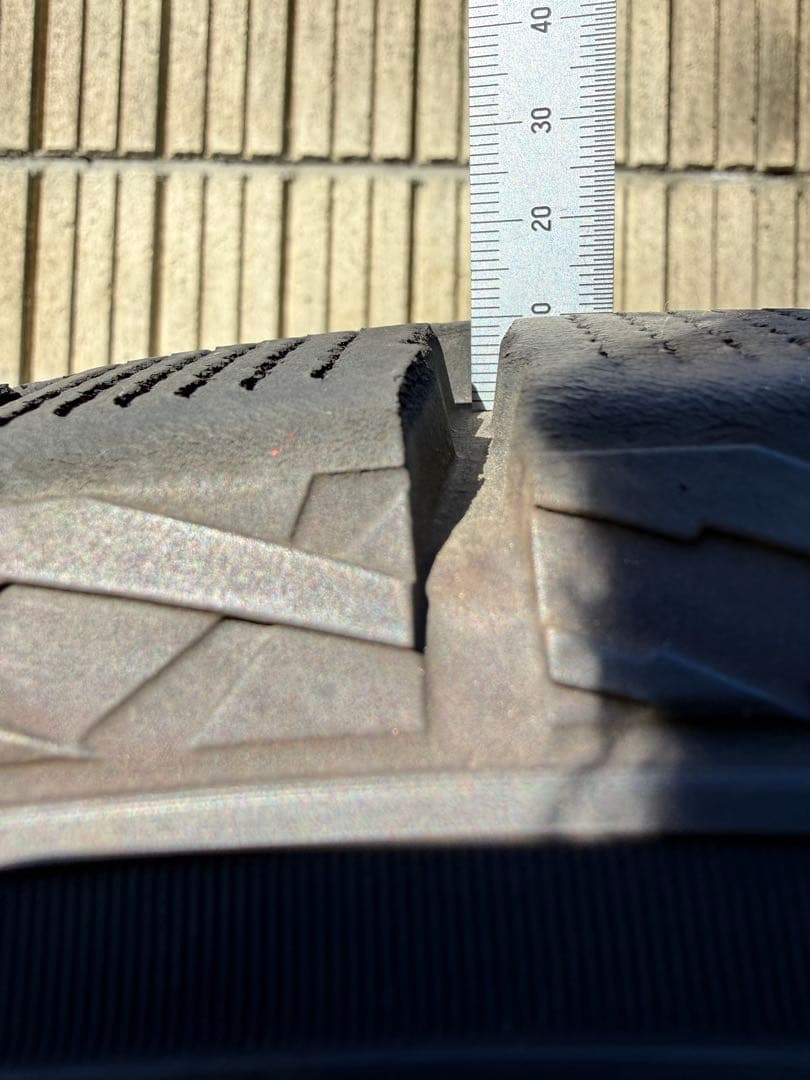 バリ溝　プラド 265/60/18ダンロップスタッドレス