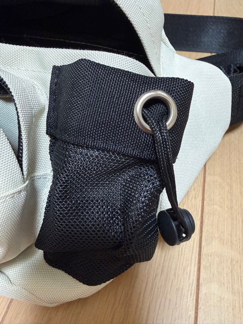 CHANEL ボディバッグ・ウエストポーチ ホワイト・ブラック