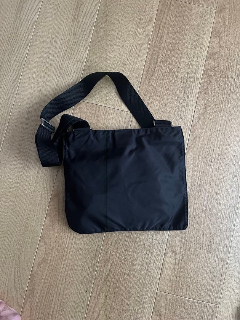 プラダ　サコッシュ　ショルダーバッグ