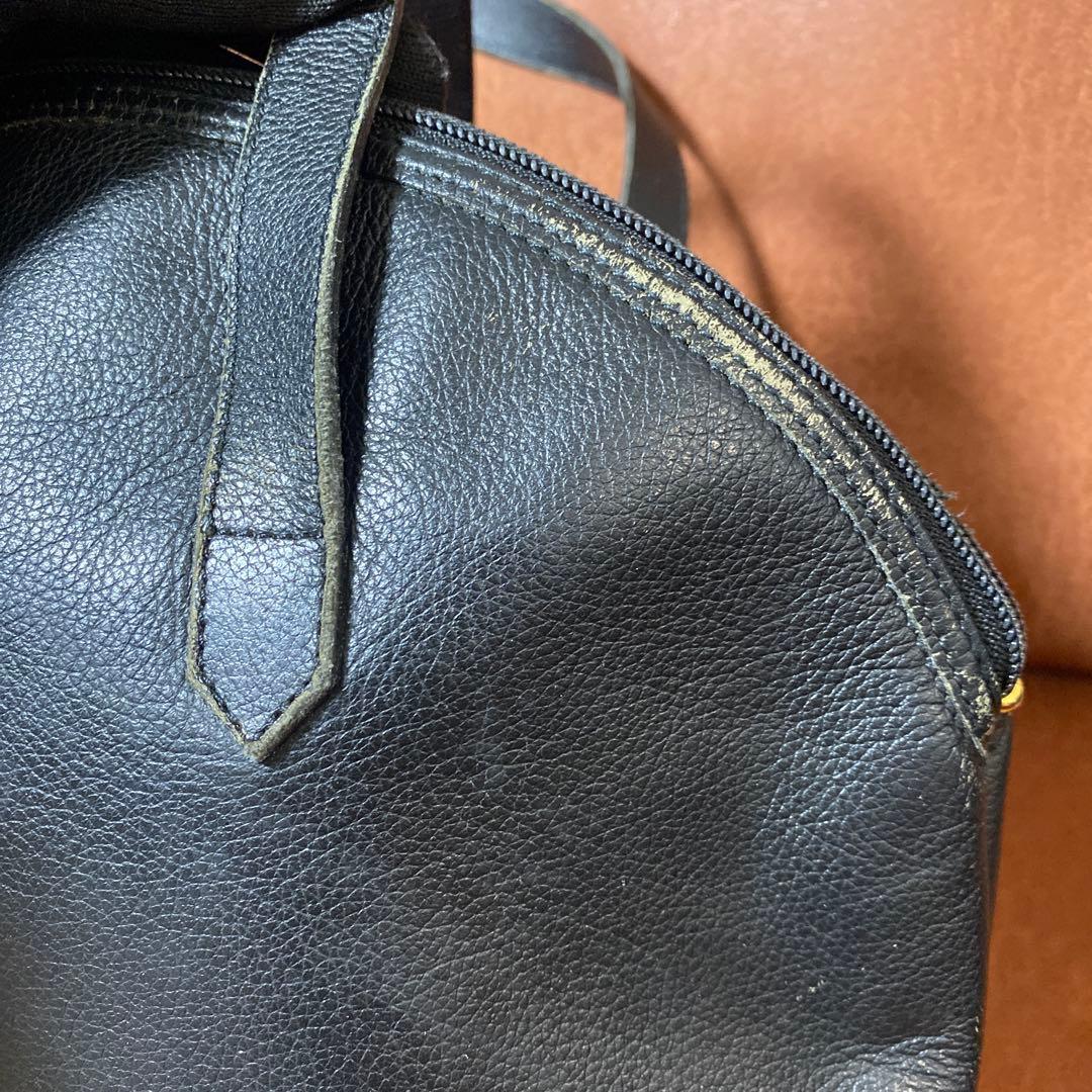 YVES SAINT LAURENTイヴサンローランロゴ刺繍 レザーハンドバッグ