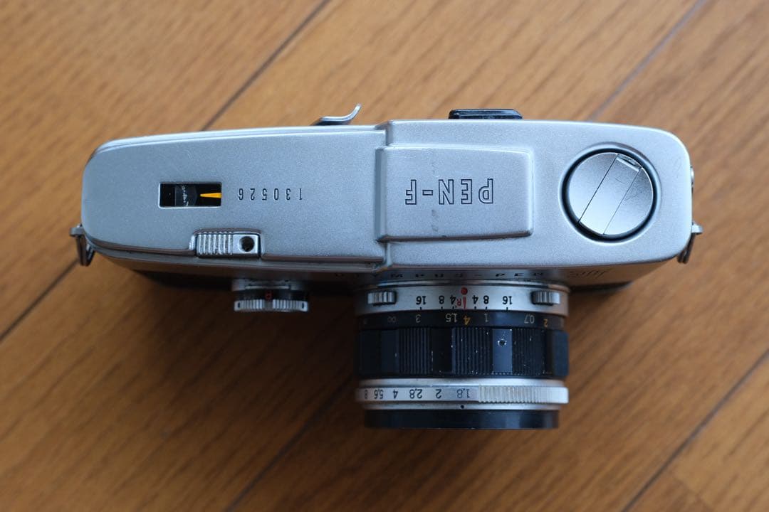 Olympus Pen-F フィルム一眼レフカメラ（38mmレンズ付き）