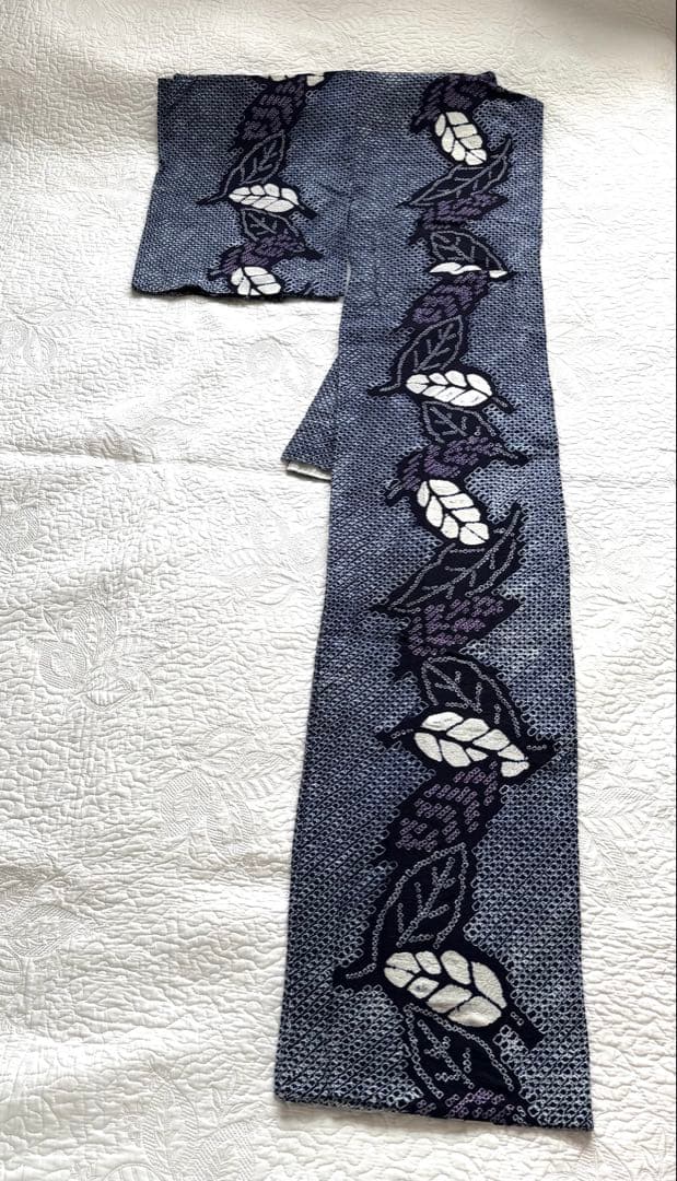 粋な大人の高級浴衣 仕立ての良い逸品◆有松絞り 舞葉文 優しい色味