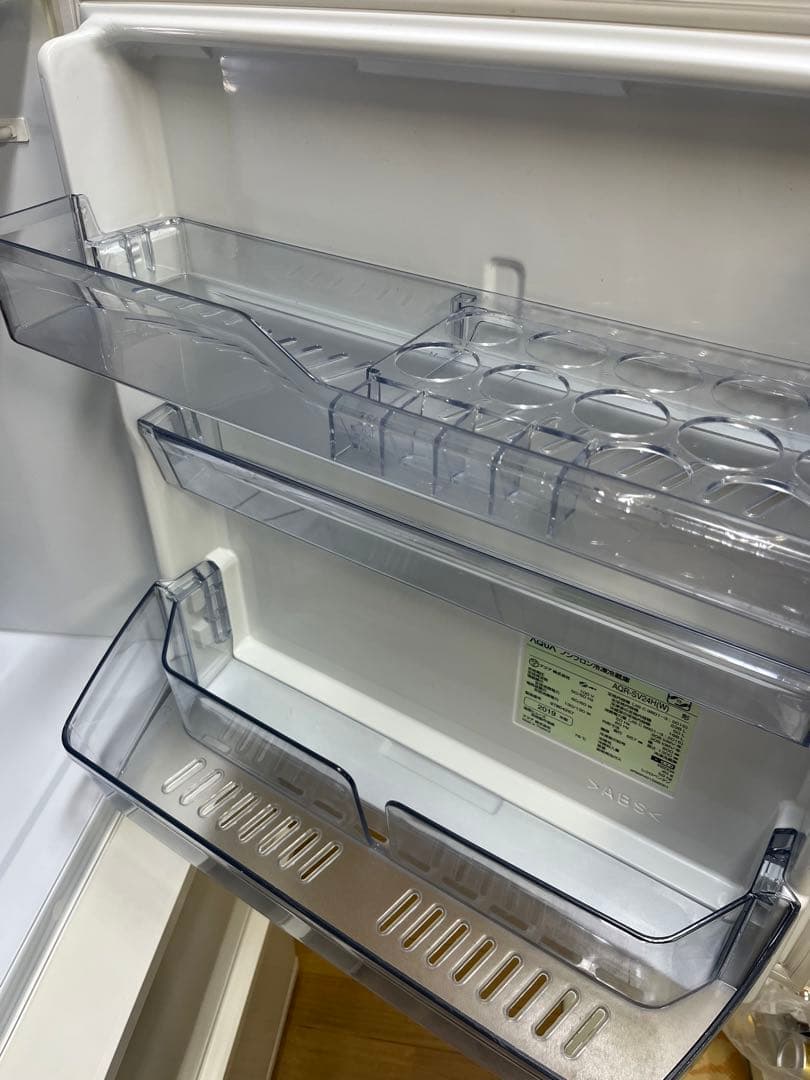 AQUAアクア　3ドア冷蔵庫 ホワイト