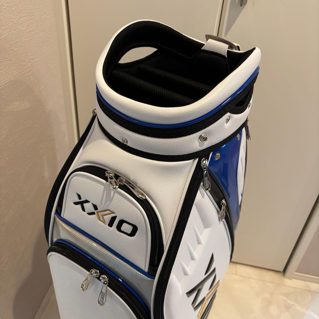 ゼクシオ キャディバッグ GGC-X157